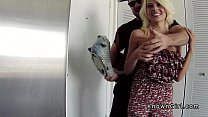 sex горячая блондинка в домашнем видео для траха с камшотом в любительском видео porn