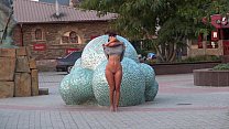 sex обнаженная стойка на публике porn