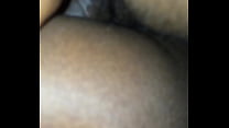 sex трахает пальцами задницу во время траха сбоку porn