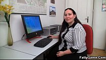 sex пухлую офисную девушку долбят porn