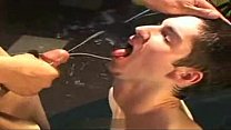 sex ссать и трахаться для симпатичного парня porn