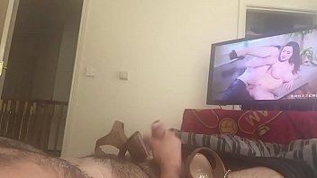 sex дрочу мамы на каблуках и в трусиках porn