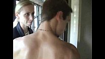 sex красивая девушка сосет в поезде porn