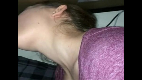 sex друг отсасывает мне под столом porn