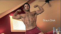 sex горячий волосатый мускулистый ебарь дрочит его великолепный член porn