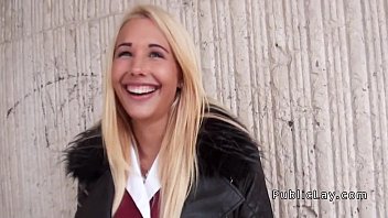 sex сняли на публике блондинку с большими сиськами трахнули porn