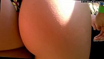 sex откровенная задница белая девушка с большой шикарной задницей большая задница в бикини porn