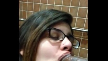 sex ботан отстой в торговом центре porn