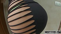 sex у сексуальной брюнетки рот и задницу заполнены хуем porn