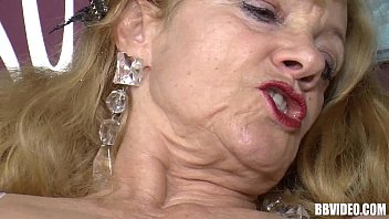 sex エッチなドイツの熟女は雄鶏を共有します porn