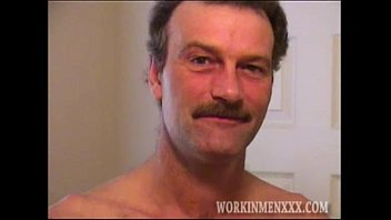 sex 成熟した男リチャードは打ち負かす porn