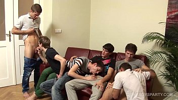 sex молодые геи без презерватива в гэнгбэнге сексоргия porn