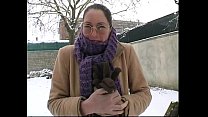 sex человек в маске который приносит пользу этой невинной девушке porn
