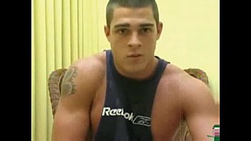 sex одинокий возбужденный мужик становится очень словесным porn