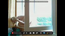 sex моя любимая мастурбирует в окне для соседей porn