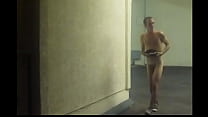 sex осмелюсь раздеться в гараже и пройтись по парковке голой porn