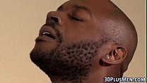 sex красавчик скачет на большом черном члене porn