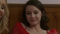 sex джулия энн учит свою молодую подругулесбиянку porn