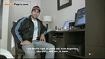 sex гигантский гетеросексуальный латиноамериканский папочка дрочит свой толстый чоризо и снимает теплую порцию спермы porn