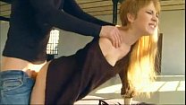 sex ударился на диване porn