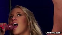sex непослушный секскотенок получает камшот на ее лицо глотая всю сперму porn