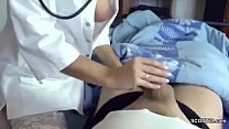 sex медсестра дрочит своему пациенту porn