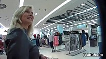 sex очаровательная чешская девушка соблазнена в торговом центре и оттрахана в видео от первого лица porn