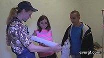 sex без гроша в кармане любовник разрешил непослушному приятелю покататься на своей девушке за доллары porn