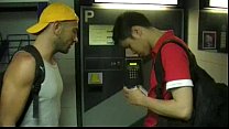 sex трахнуть азиатку в общественном туалете porn