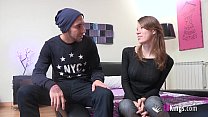 sex парень с большим членом и застенчивая юная девушка встречаются и трахаются впервые porn