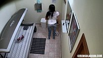 sex брюнетка молодой дрочит киску porn