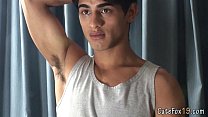sex пареньгей с свежим лицом очаровывает перед камерой porn
