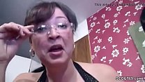 sex милфа с огромными сиськами показывает ей как она трахает мега член porn