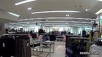 sex красивая чешская красотка соблазнена в торговом центре и оттрахана в видео от первого лица porn