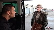 sex loira estranha de takevan com piercing paga qualquer coisa incluindo foder por uma carona porn