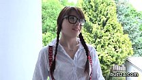 sex исключительной стройной тини получает ее раздвинутую киску и маленький анал тыкают porn