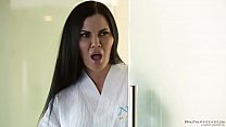 sex ジャスミンジェイは夫の親友とセックスする porn