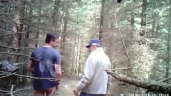 sex поцелуй в кустах porn