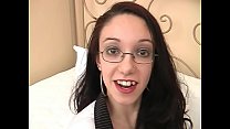 sex ботан в очках трахается в отеле с незнакомцами porn