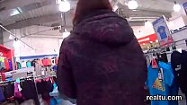 sex эффектного чешского котенка соблазнили в торговом центре и вспахали в видео от первого лица porn
