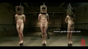 sex рабу связывают его член и яйца porn