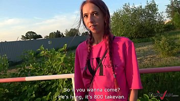 sex сумасшедшая потерянная помощница опоздала на автобус и обожает ездить на члене в фургоне porn