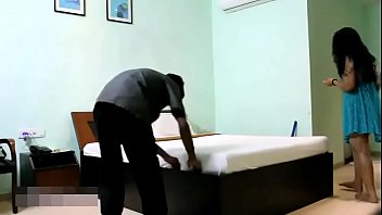 sex индийская бхабхи в синем нижнем белье соблазняет молодого паренькаобслуги porn