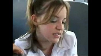 sex молодая девушка в автобусе porn