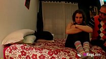 sex старый отчим учит падчерицу как парни должны трогать ее porn