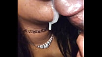 sex грудастая черная красотка сосет член ооочень неаккуратно porn