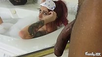 sex она наслаждается большим членом своего пасынка пока ее муж отсутствует porn