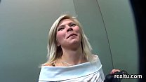 sex поразительная чешская нимфоманка соблазнена в торговом центре и оттрахана в видео от первого лица porn