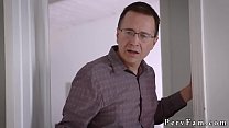 sex мачеха трахает падчерицу патрона мамаша конферансье секс на день рождения жопа не для отчима porn