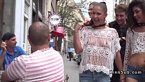 sex рабыню писают на лицо в общественном баре porn